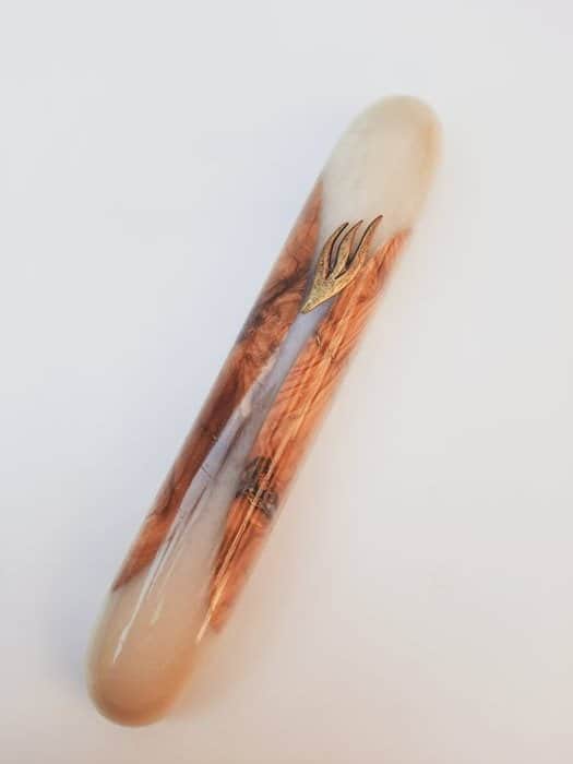 33 בית מזוזה 12 עץ זית ואפוקסי לבן