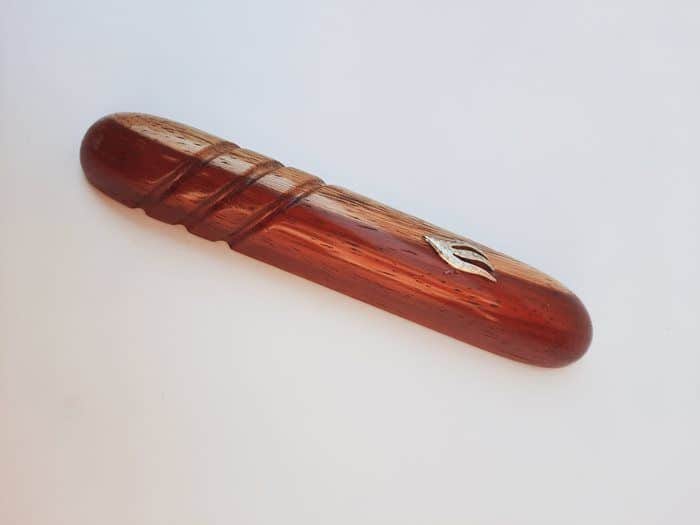 29-2 מזוזה 12 עץ פדאוק וחריטה