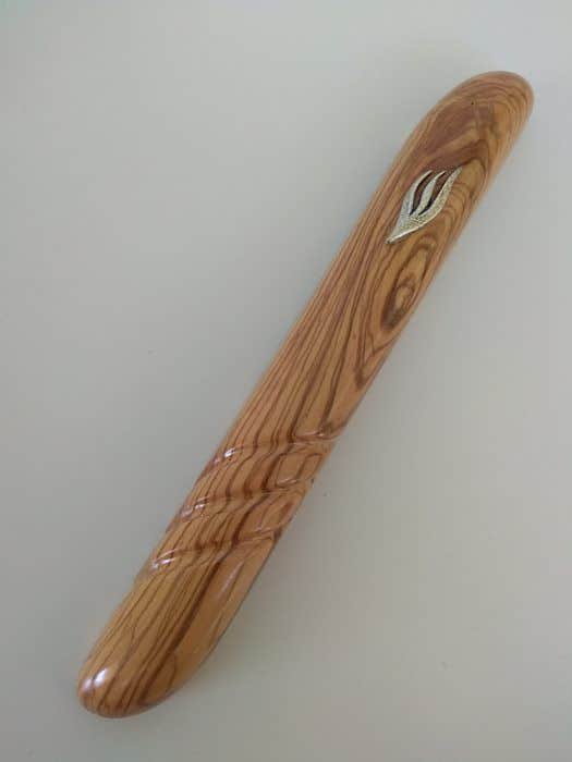 45-1 מזוזה עץ זית חריטה