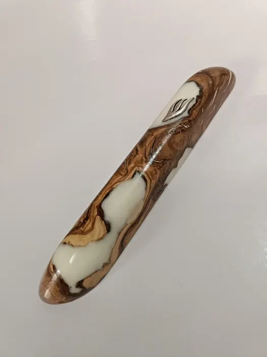 46 בית מזוזה 12 עץ זית אפוקסי לבן