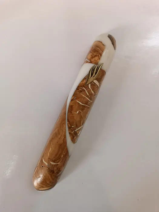 47 בית מזוזה 15 עץ זית אפוקסי לבן