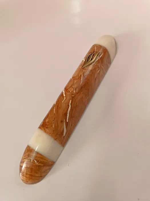 48 בית מזוזה 12 עץ זית אפוקסי לבן